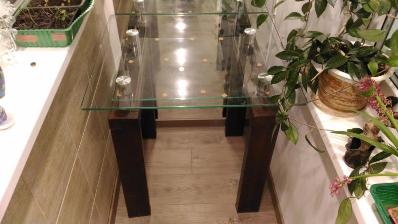 Стеклянный стол Фаворит прозрачное стекло
